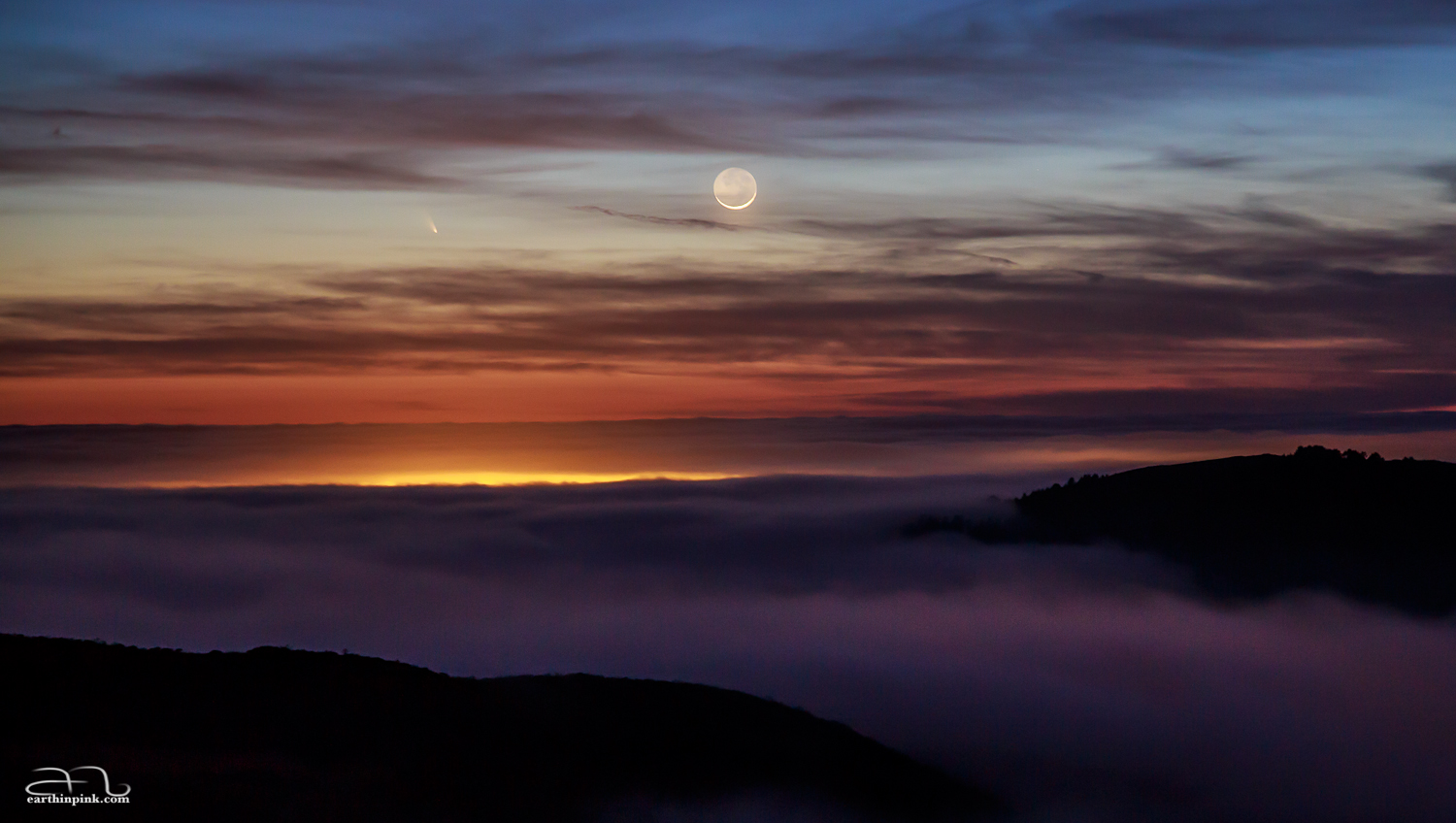 Comet PanSTARRS C/2011 L4 and a very new Moon setting over the Pacific above Half Moon Bay in March 2013