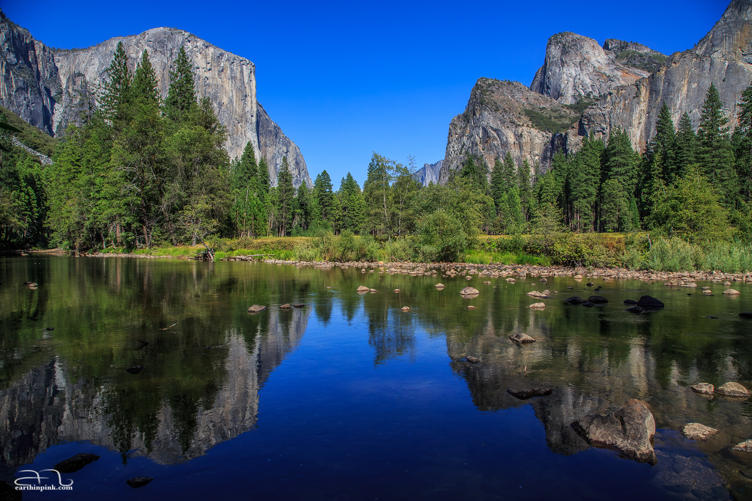 El Capitan reflecting in the waters of the Merced River at Yosemite's Valley View, California.