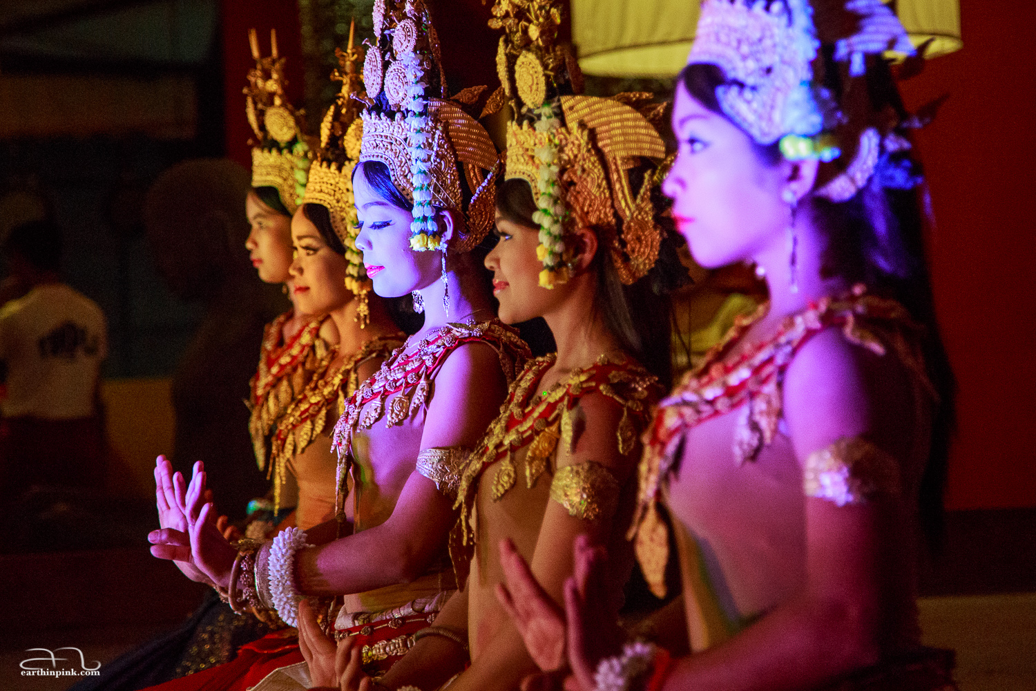 Apsara dance performance at the Temple Bar in Siem Reap.