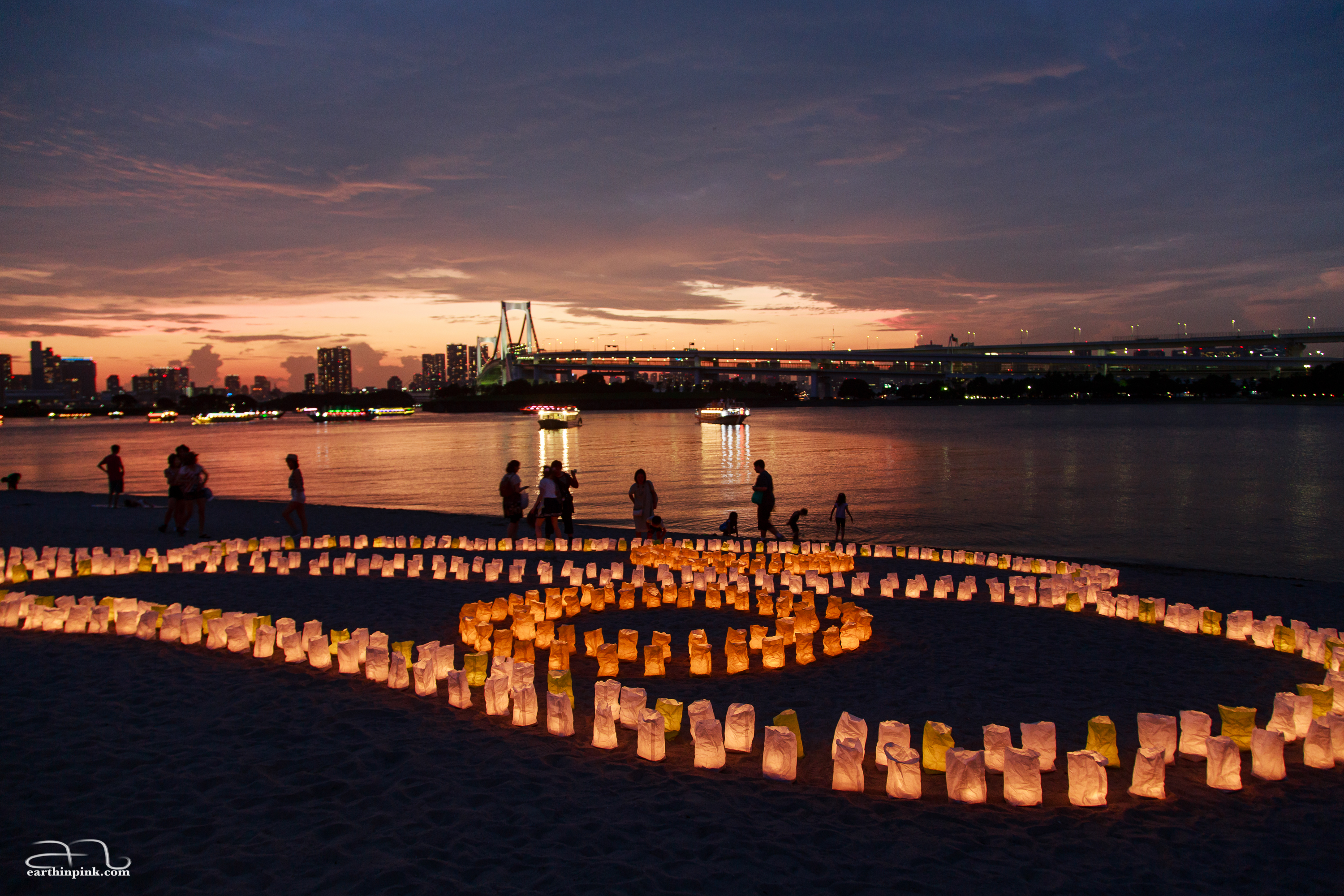 Paper lanterns and stunning sunset colors in Odaiba.